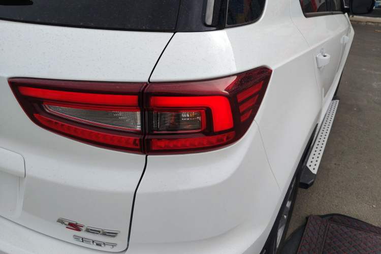 Used CHANGAN CS55 2018 1.5T Manual Colorful Model China V Standard