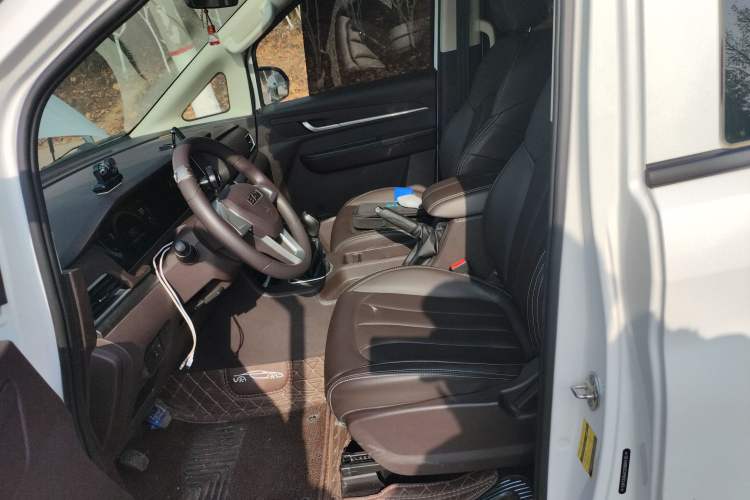 Used BAW Ruisheng Ace M7 2023 2.0L CNG Long Wheelbase Wealth Creation Version 7-seater