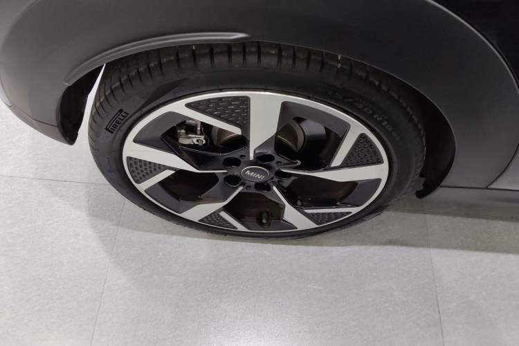 Used MINI MINI 2025 2.0T COOPER S Artist