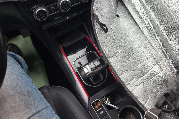 Used Haval H2 2018 Chuanxiang Edition Blue Badge 1.5T Dual-Clutch Two-Wheel Drive Fashionable Model
