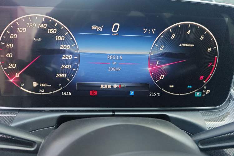 Used Mercedes-Benz C-Class 2023 Restyled C 260 L Sport Edition Odometer Close Up