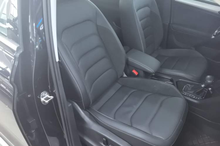 Used Volkswagen Tiguan L 2020 330TSI Automatic Two-Wheel Drive Smart Luxury Edition China VI Standard