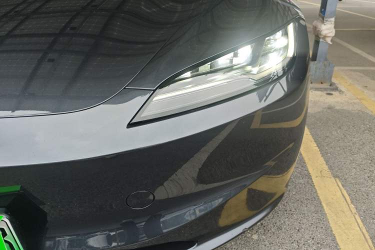 Used Tesla Model 3 2023 Long-Range All-Wheel-Drive Version