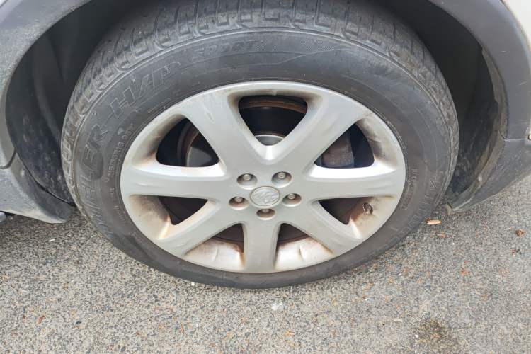 Used Buick Encore 2015 1.4T Automatic Two-Wheel Drive Urban Elite Version
