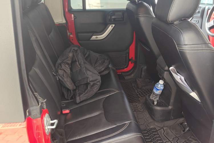 Used Jeep Wrangler 2017 3.6L Rubicon Four-Door Comfort Edition
