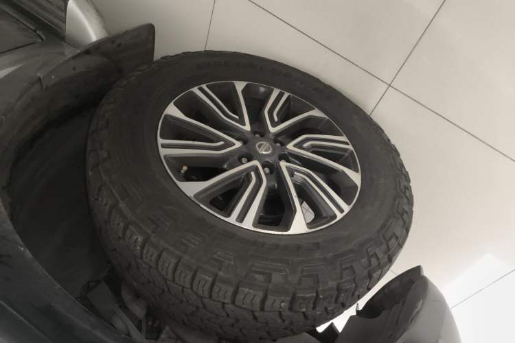 Used Nissan Terra 2018 2.5L Automatic 4x4 Luxury Edition