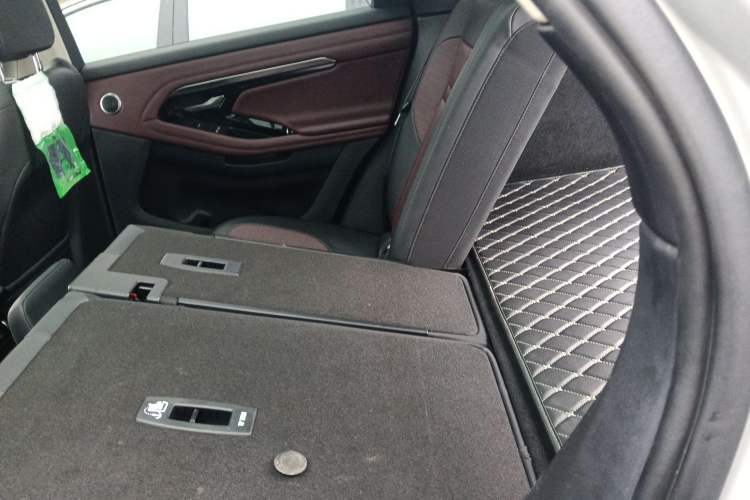 Used Land Rover Range Evoque 2021 Range Rover Velar L 249PS R-Dynamic First Edition Left Rear Seat