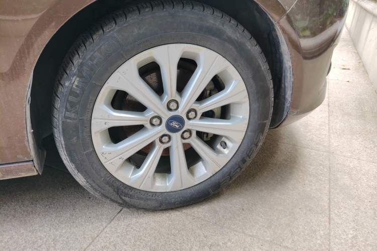 Used Ford Escort 2015 1.5L Manual Fashion Edition