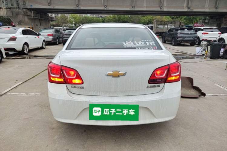 Used Chevrolet Cruze 2015 1.5L Classic SL MT Rear