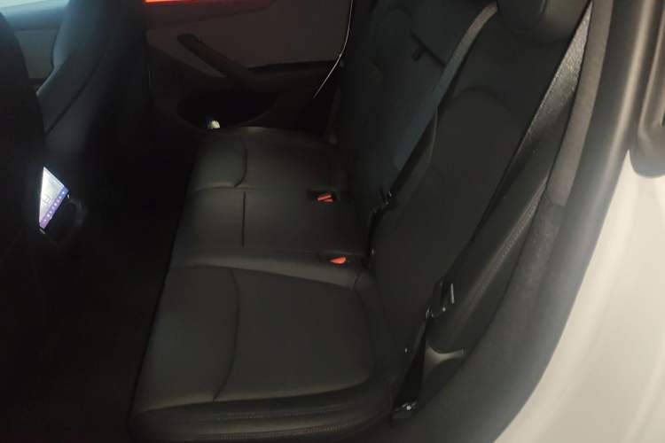 Used Tesla Model Y 2025 Rear-Wheel-Drive Version