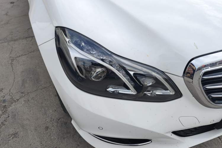 Used Mercedes-Benz E-Class 2014 Facelifted E 260 L Luxury Edition Right Front Headlight