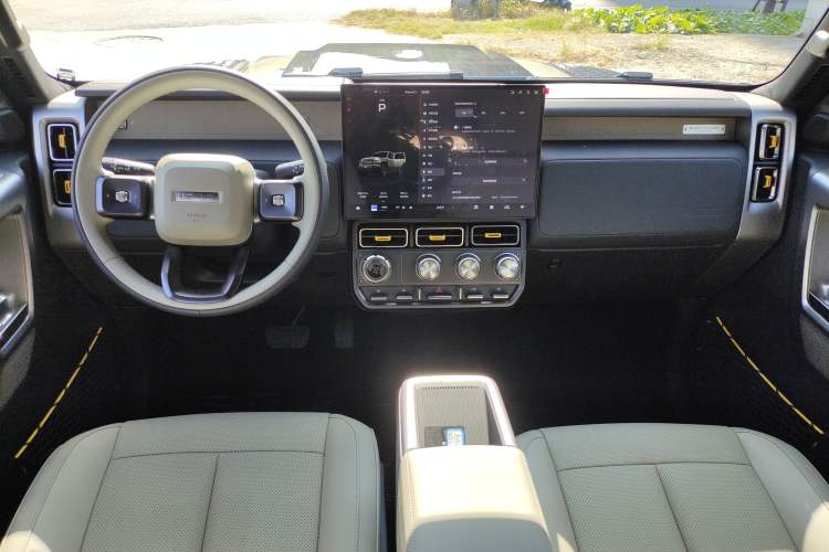 Used iCAR V23 2025 501 Four-Wheel Drive Intelligent Driving Version