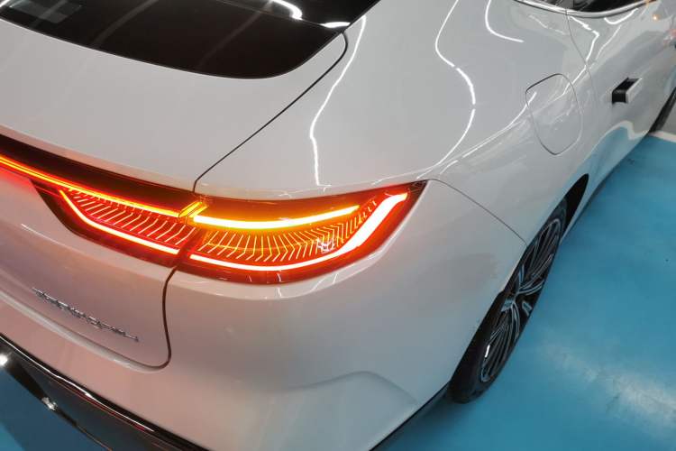 Used Geely Galaxy 8 2025 130km EM-i Flagship Edition