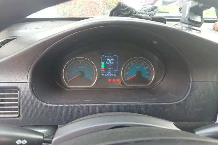 Used Wuling EV50 2020 Pure Electric Van Logistics Vehicle with Penghui Heated Battery