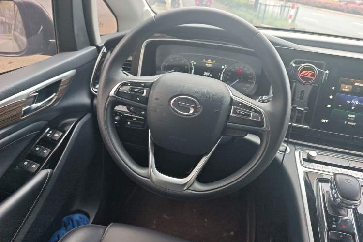 Used GAC Trumpchi M8 2021 Revised Version Lingxiu Series 390T Luxury Edition Steering Wheel