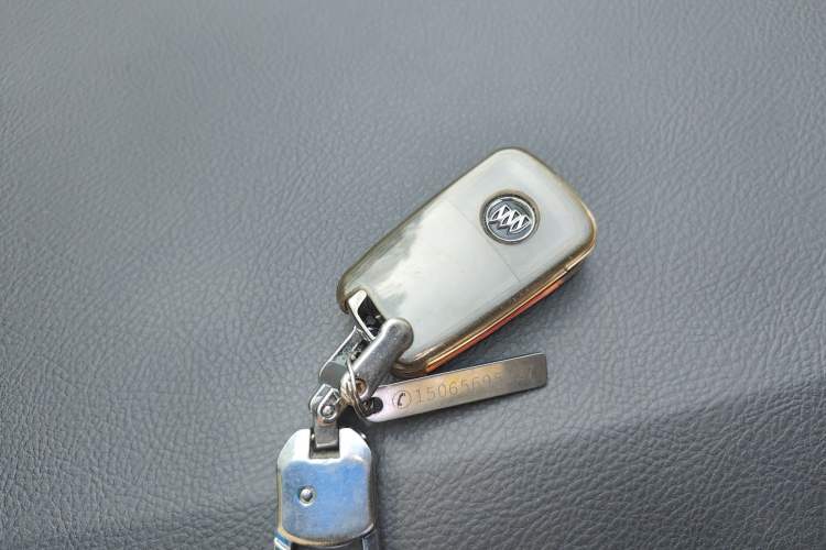 Used Buick GL8 2018 28T Luxury Model China VI Standard Vehicle Key