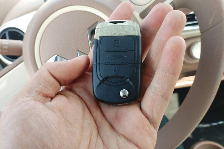 Used Wuling Hongguang MINIEV 2025 Four-Door Version Advanced Edition Interior 1