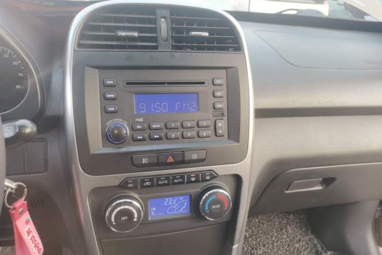 Used Chery Tiggo 3 2015 1.6L CVT ZhiShang Sport Edition
