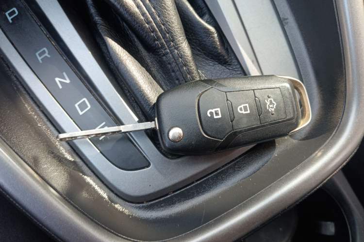 Used Ford Escort 2015 1.5L Automatic Fashion Model