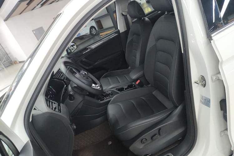 Used Volkswagen Tiguan L 2021 330TSI Automatic Two-Wheel Drive R-Line Enhanced Edition Left Front Seat