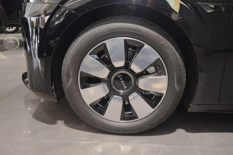 Used Zeekr 009 2022 WE Edition Exterior 4