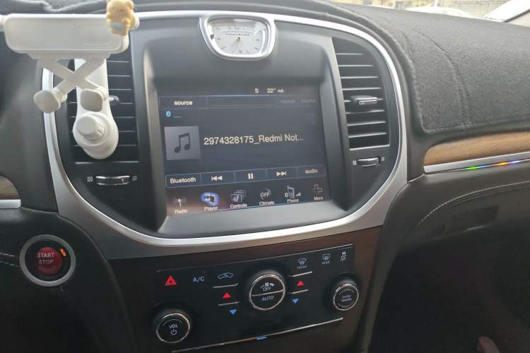 Used Chrysler 300C 2012 3.6L Luxury Edition