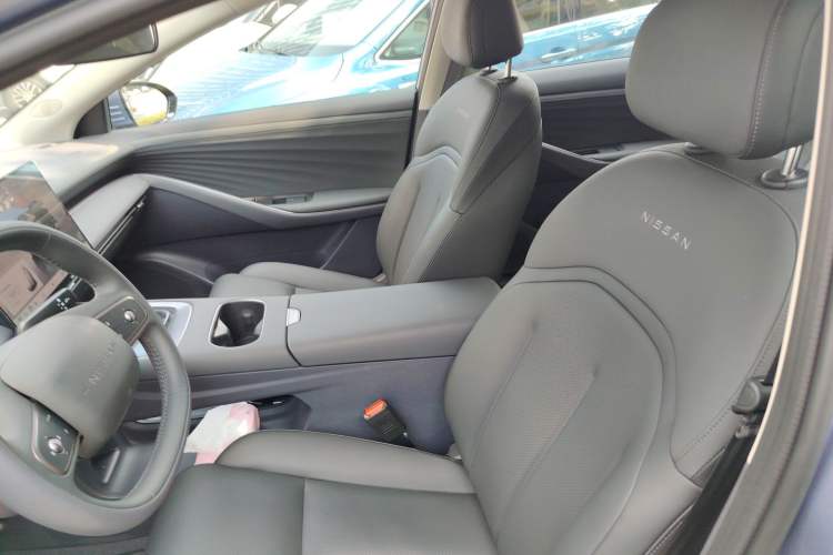 Used Nissan N6 2026 Model 180 Max Left Front Seat