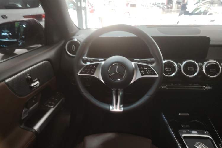 Used Mercedes-Benz GLB 2024-Year Restyled GLB 200 Dynamic Edition
