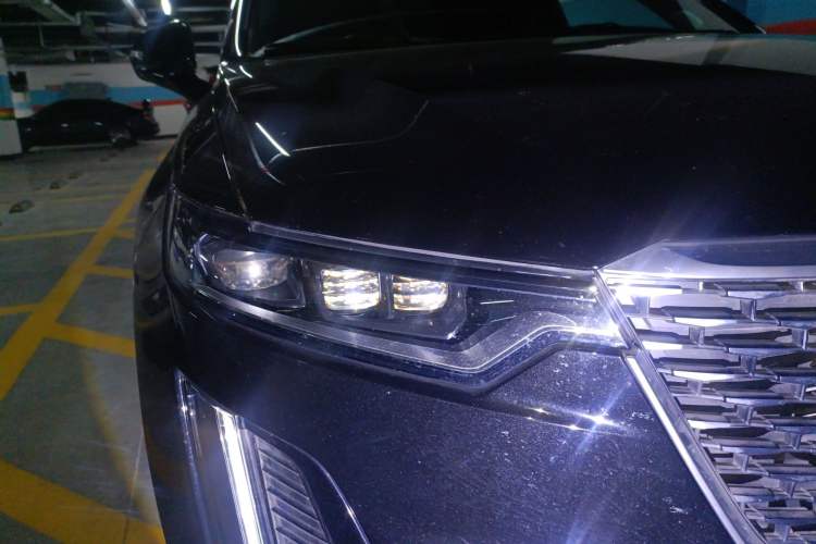 Used Cadillac XT6 2022 2.0T 7-Seater Four-Wheel Drive Luxury Version
