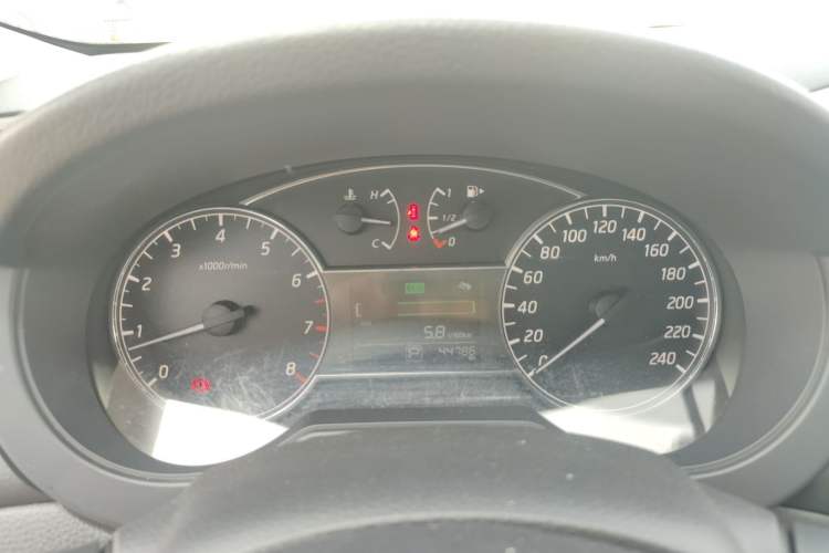 Used Nissan Tiida 2021 1.6L CVT Cool Edition
