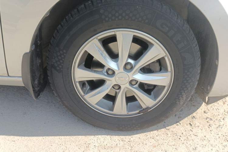 Used Chevrolet Sail 2015 Sail 3 1.5L Manual Happiness Edition
