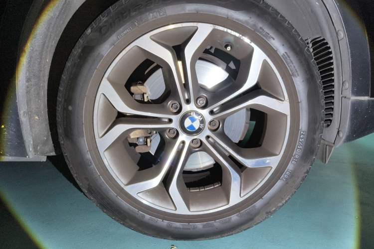 Used BMW X4 2014 xDrive20i X Design Package Right Front Wheel Hub