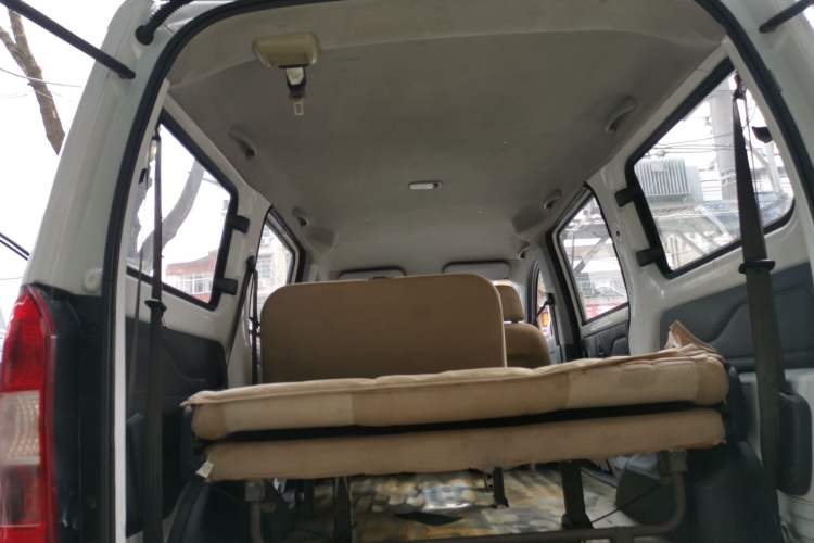 Used Wuling Rongguang V 2015 1.5L Base Version Trunk