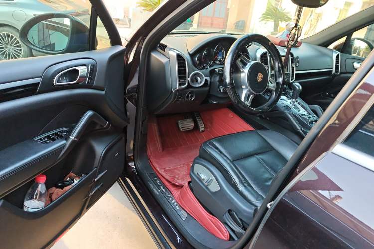 Used Porsche Cayenne 2014 Cayenne Platinum Edition 3.0T