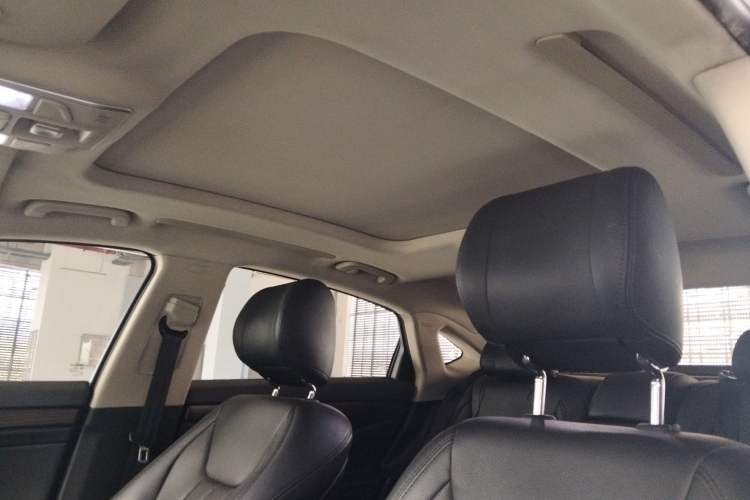 Used Geely Auto Emgrand GT 2017 2.4L Luxury Model Headliner