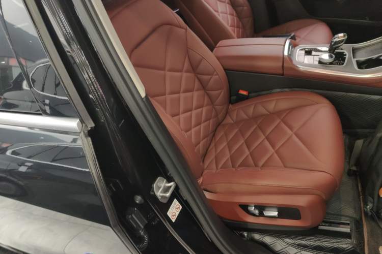 Used BMW X5 2022 xDrive 30Li Luxury M Sport Package