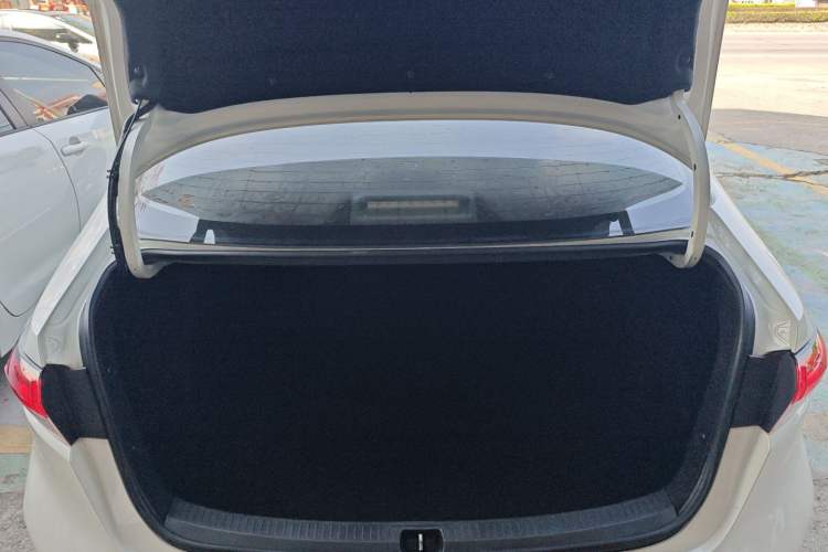 Used Toyota Levin 2019 185T CVT Luxury Edition China VI Standard
