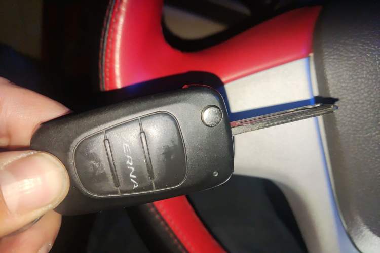 Used Hyundai Verna (older generation) 2010 Sedan 1.4L Automatic Comfort Model GS
