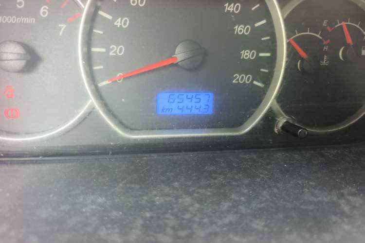 Used Wuling Hongguang 2014 1.5L S Standard Version Odometer Close Up