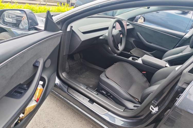 Used Tesla Model 3 2023 Long-Range All-Wheel-Drive Version
