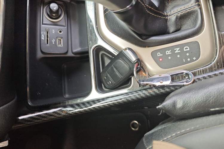 Used Jeep Cherokee 2016 2.4L Leading Edition
