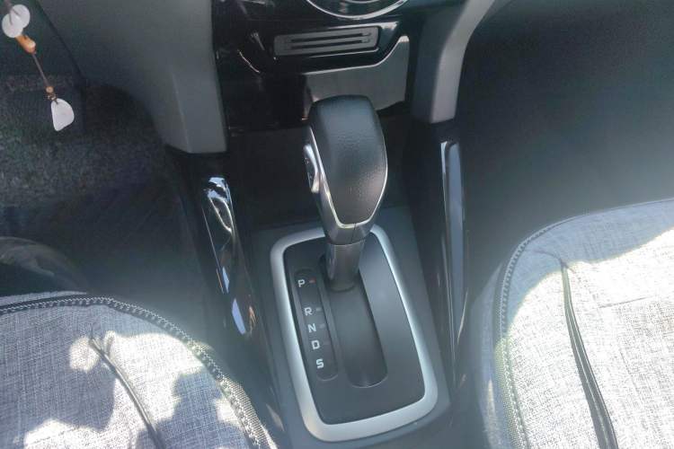 Used Ford EcoSport 2013 1.5L Automatic Fashion Model Gear Lever