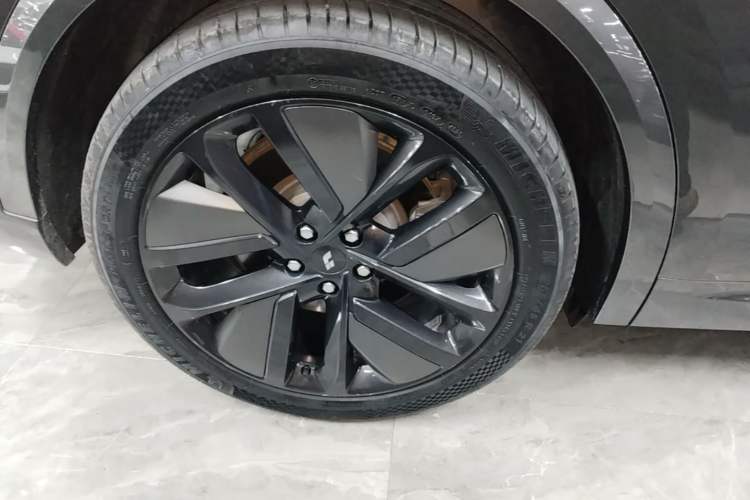 Used Li Auto L9 2022 Max model
