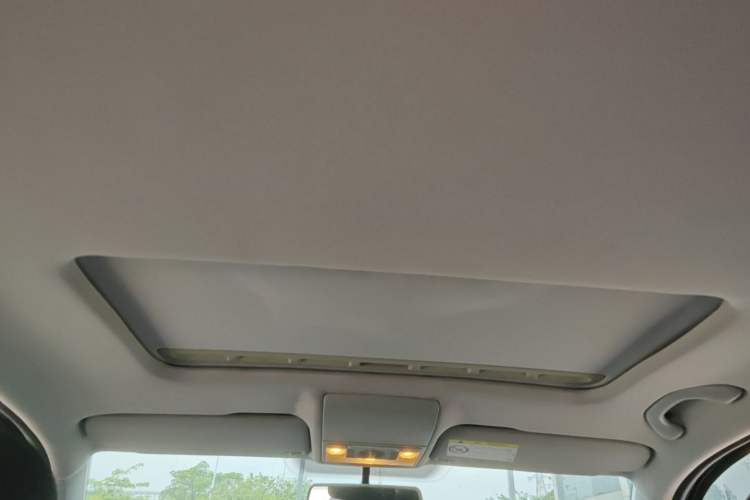 Used Volkswagen Lavida 2015 1.6L Automatic Comfort Edition Headliner