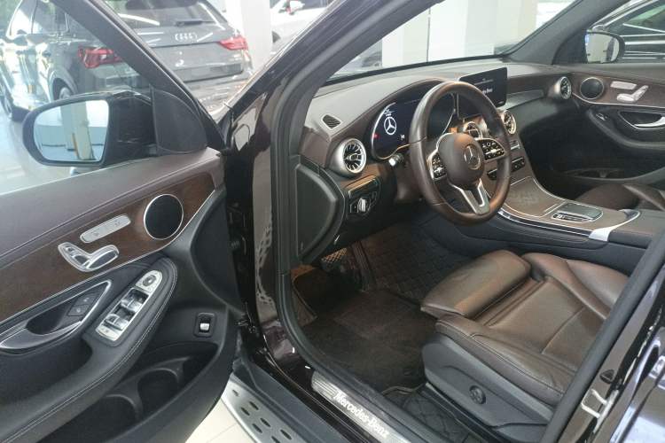 Used Mercedes-Benz GLC 2020 Facelift GLC 260 L 4MATIC Luxury Edition