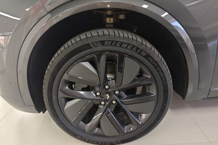 Used Li Auto L9 2024 Ultra Model