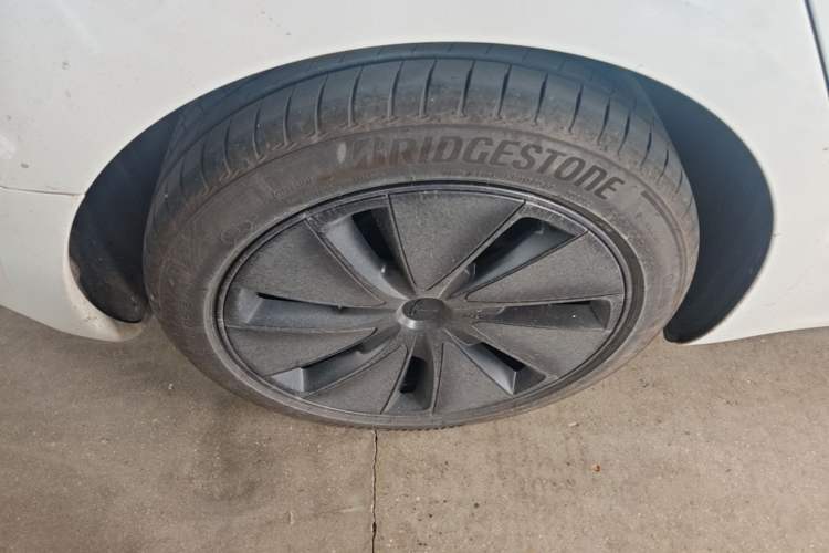 Used Tesla Model 3 2025 Rear-Wheel-Drive Version