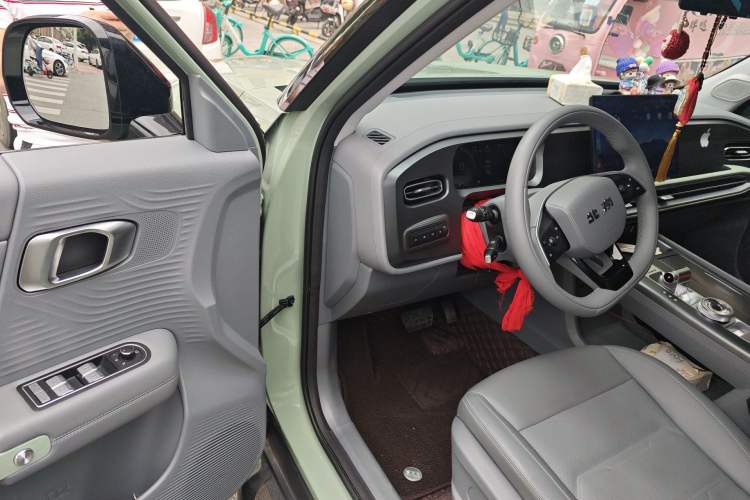 Used BAIC Off-Road BJ30 2024 1.5T Magic Electric Drive Advanced Version Driver Seat