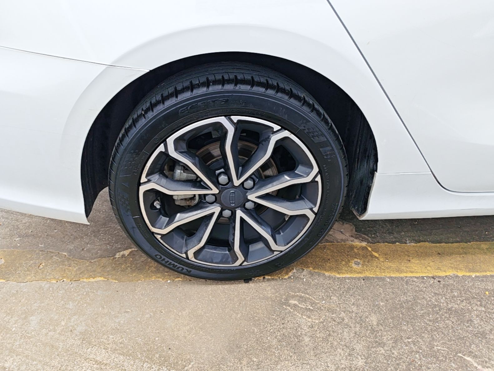 Geely Auto Binray 2021 1.4T CVT Asian Games Edition — снимка 11