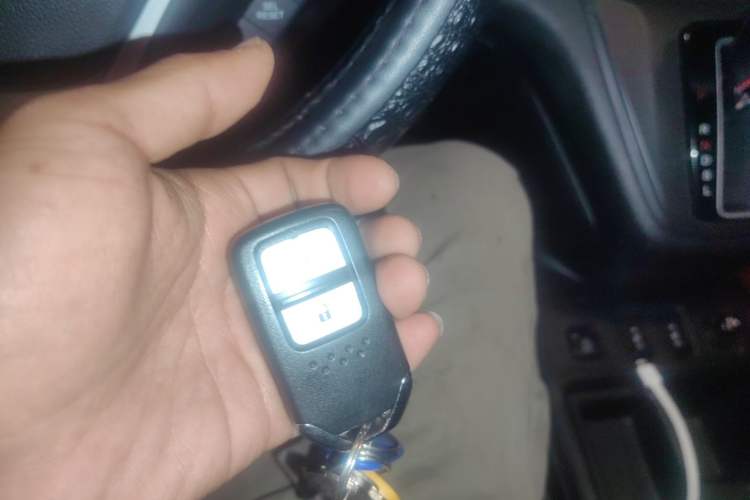 Used Honda CR-V 2015 2.4L two-wheel drive luxury version
